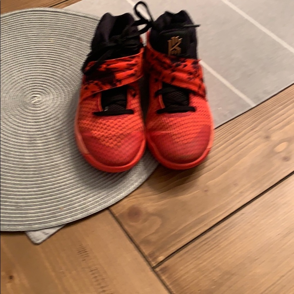 Boys Nike Kyrie Shoes